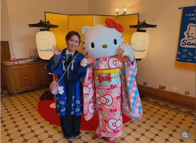 Kitty, 乓球训练 Kitty, 乓球训练